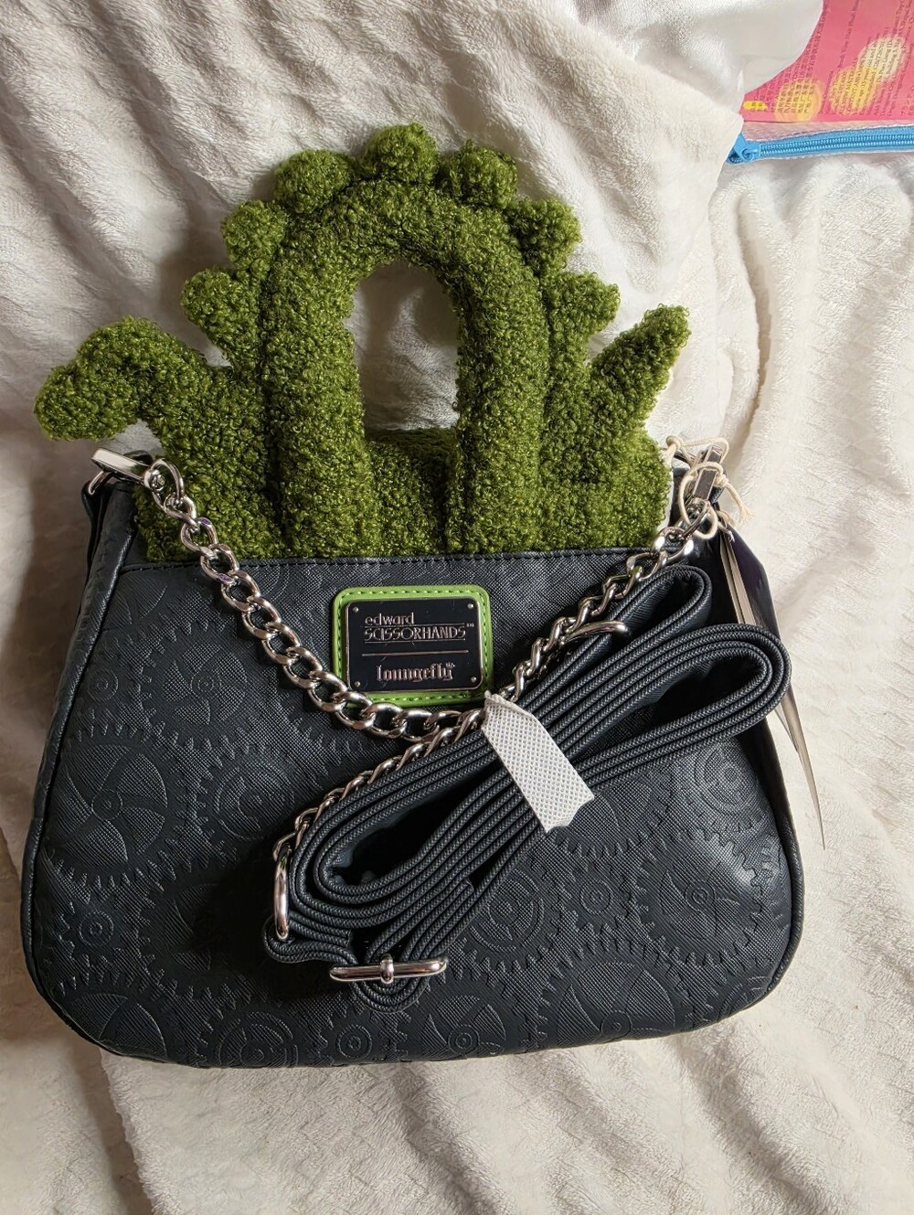 EDWARD SCISSORHANDS CROSSBODY SHERPA Loungefly NWT - Picture 6 of 12